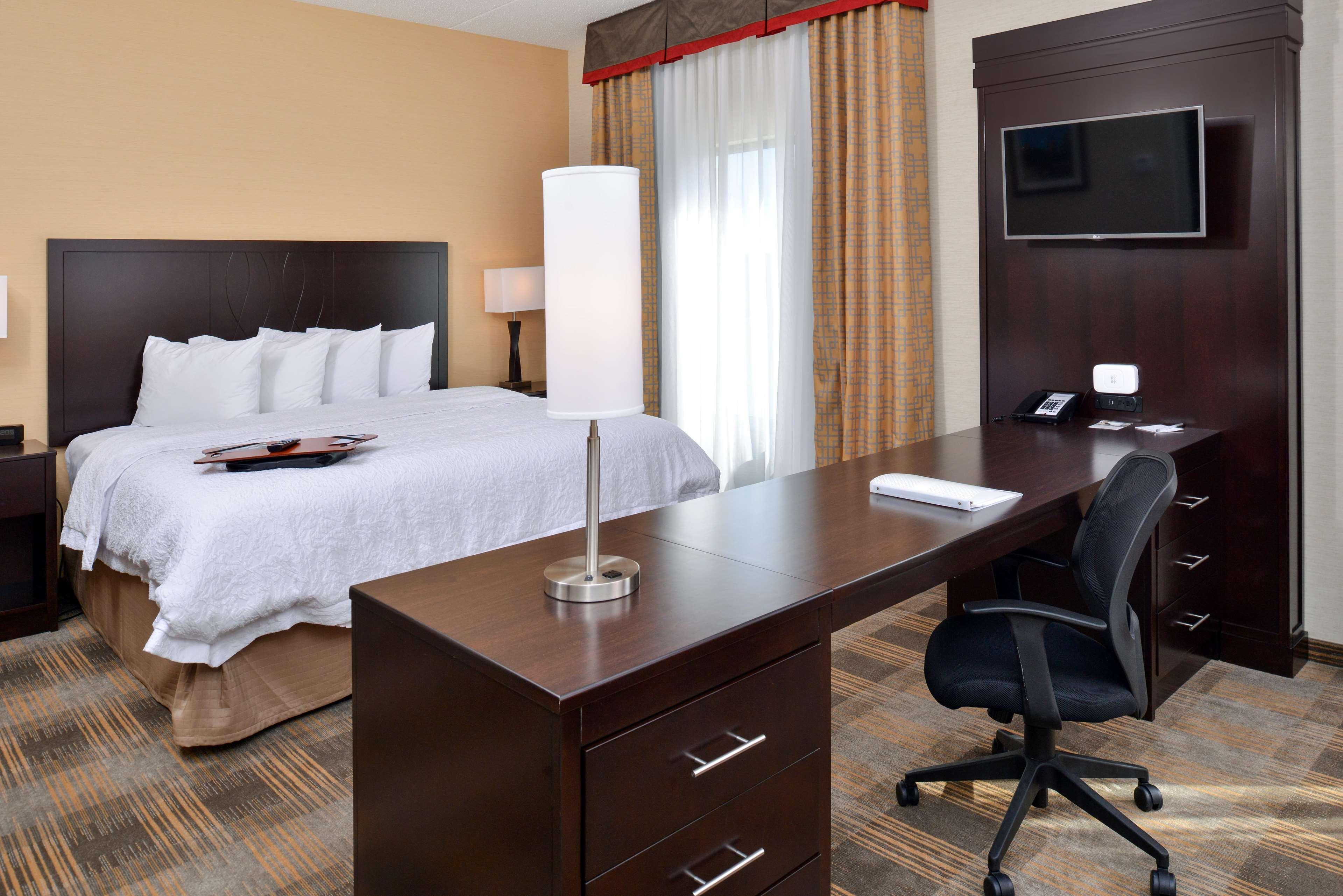 Hampton Inn & Suites California University-Pittsburgh Coal Center Eksteriør billede
