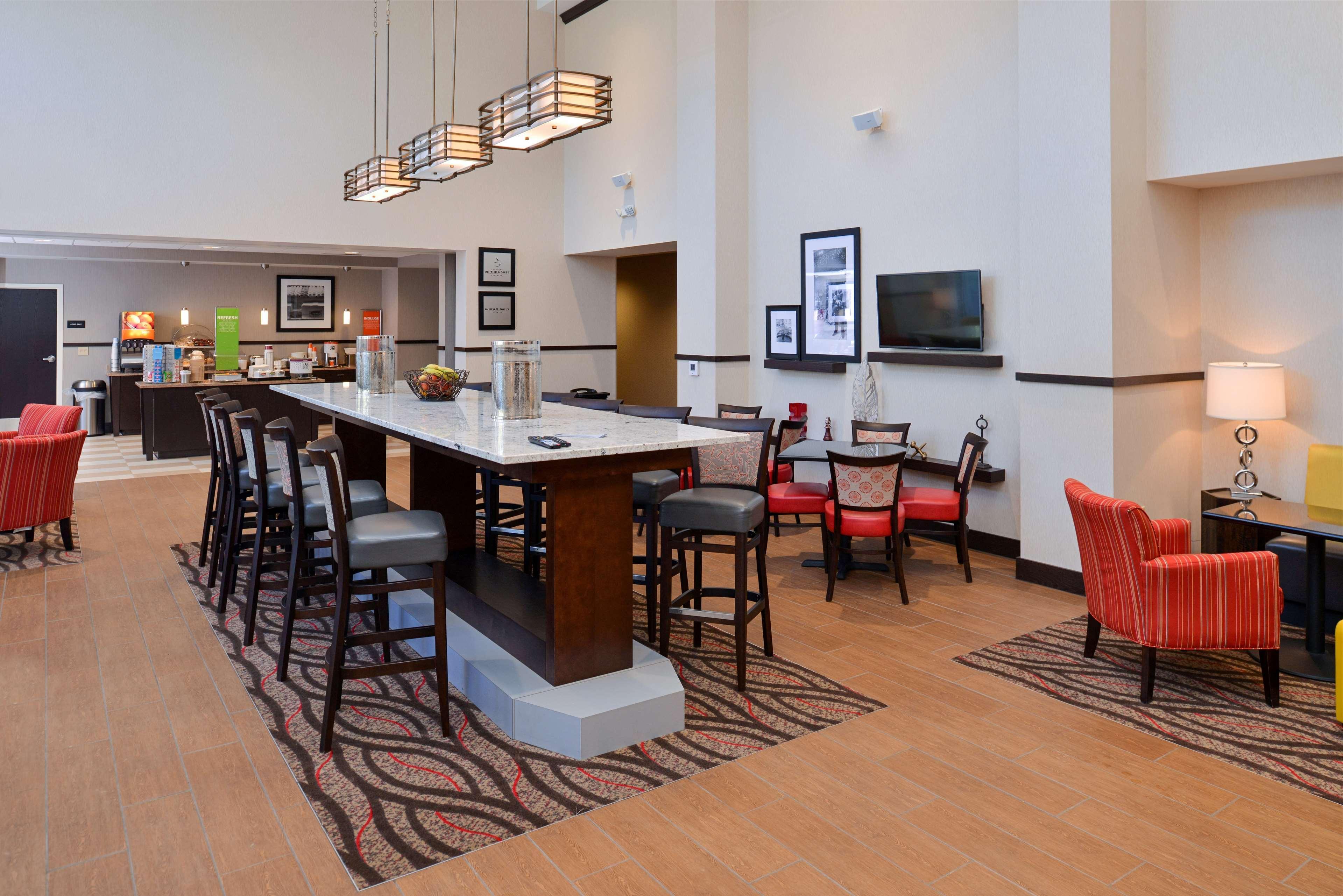 Hampton Inn & Suites California University-Pittsburgh Coal Center Eksteriør billede