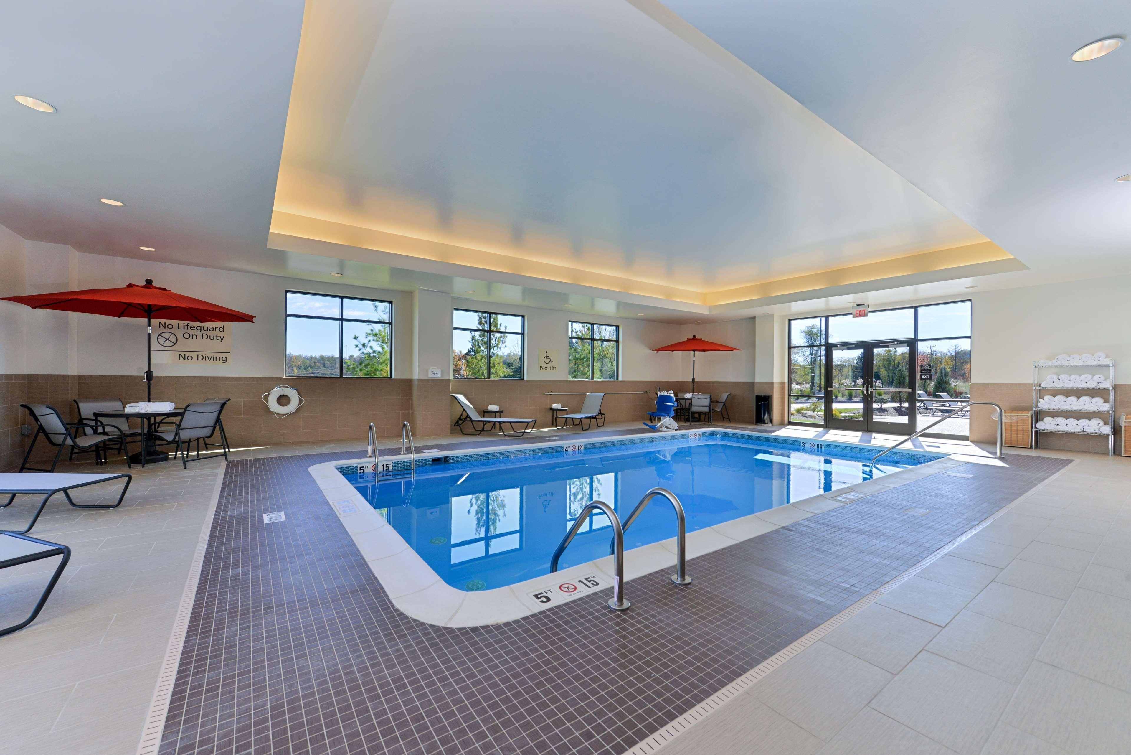 Hampton Inn & Suites California University-Pittsburgh Coal Center Eksteriør billede