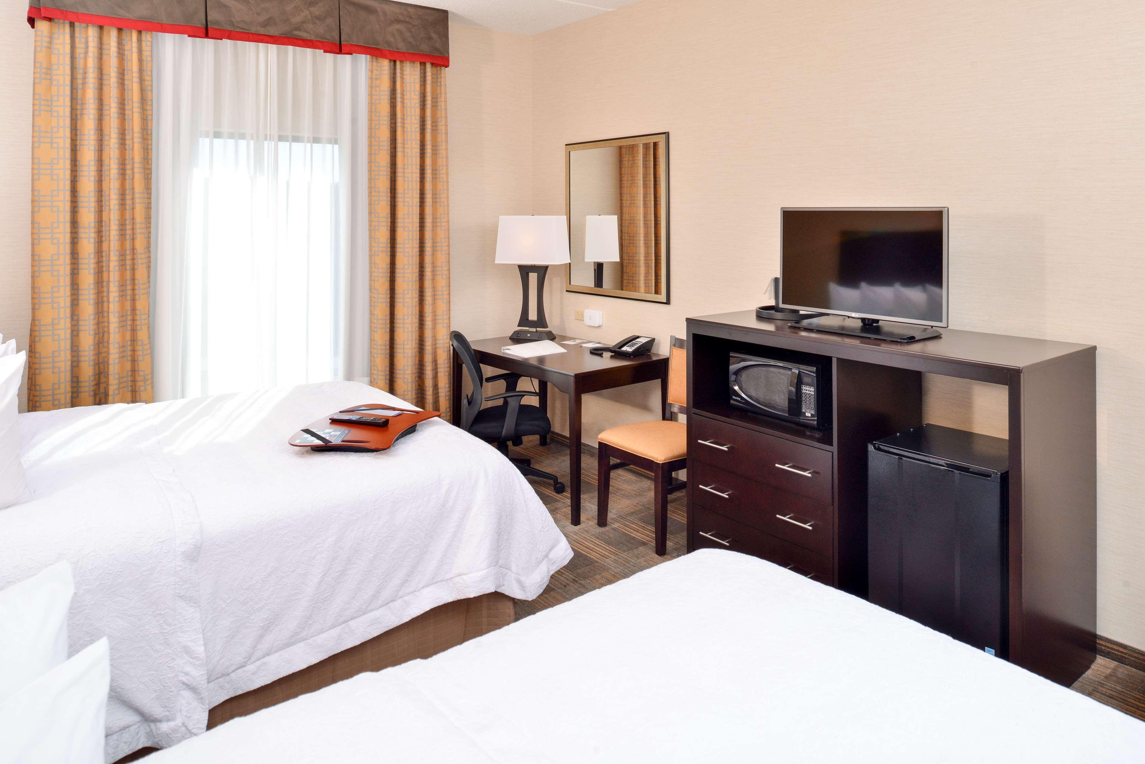 Hampton Inn & Suites California University-Pittsburgh Coal Center Eksteriør billede