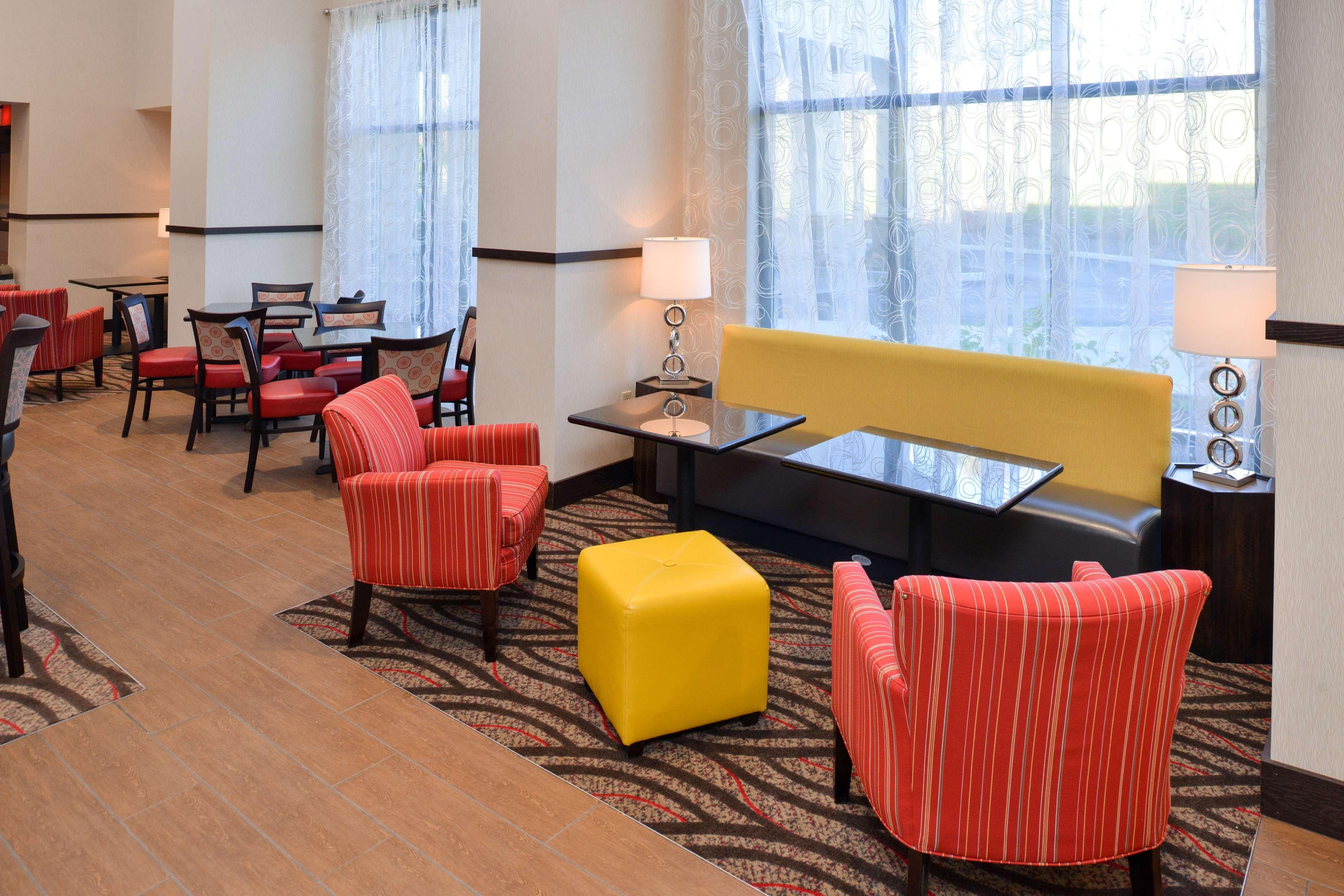 Hampton Inn & Suites California University-Pittsburgh Coal Center Eksteriør billede