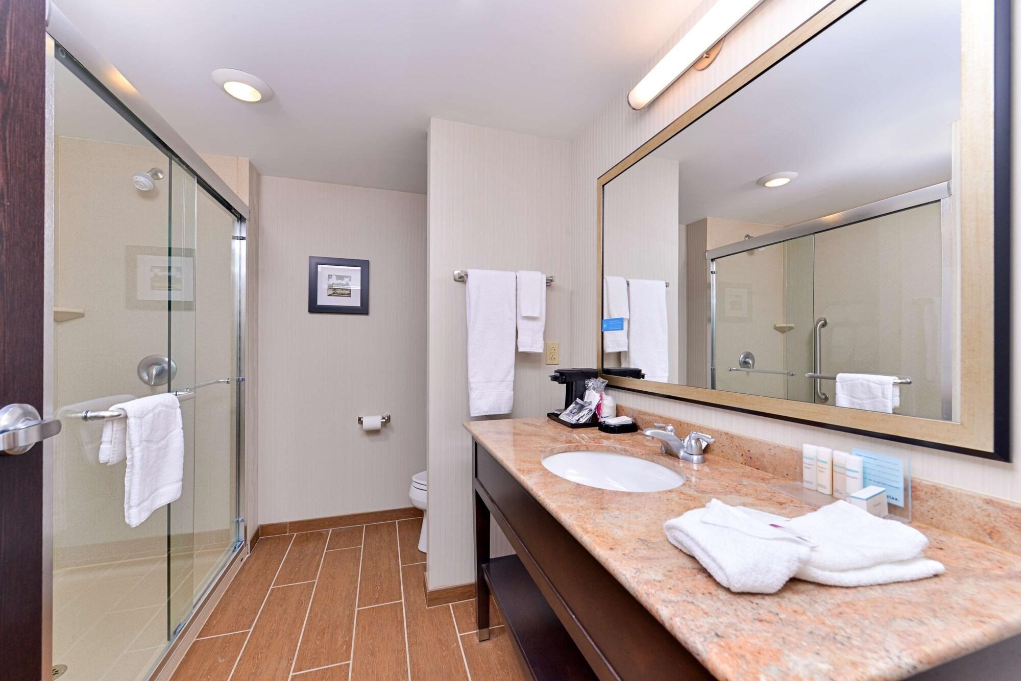 Hampton Inn & Suites California University-Pittsburgh Coal Center Eksteriør billede