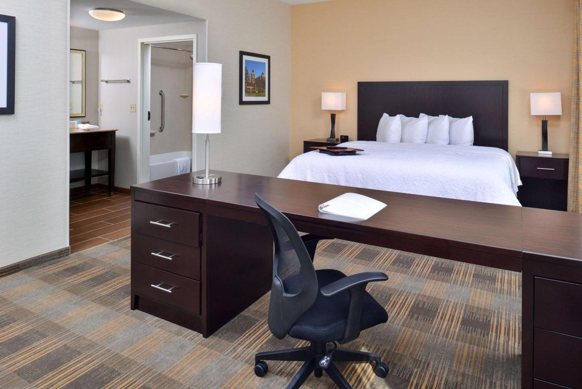 Hampton Inn & Suites California University-Pittsburgh Coal Center Eksteriør billede