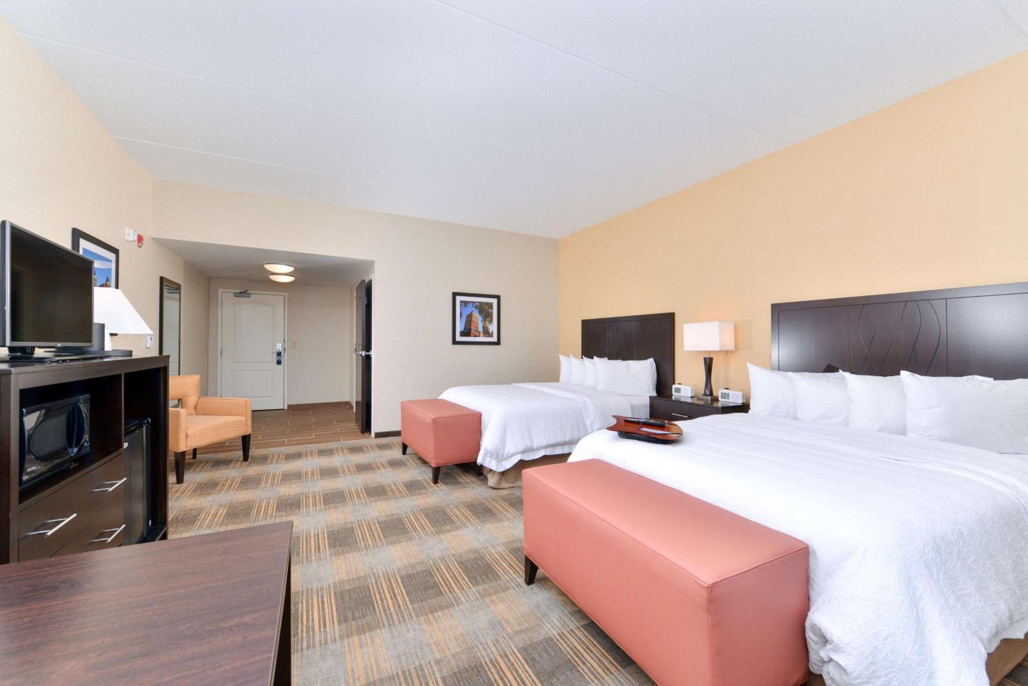 Hampton Inn & Suites California University-Pittsburgh Coal Center Eksteriør billede