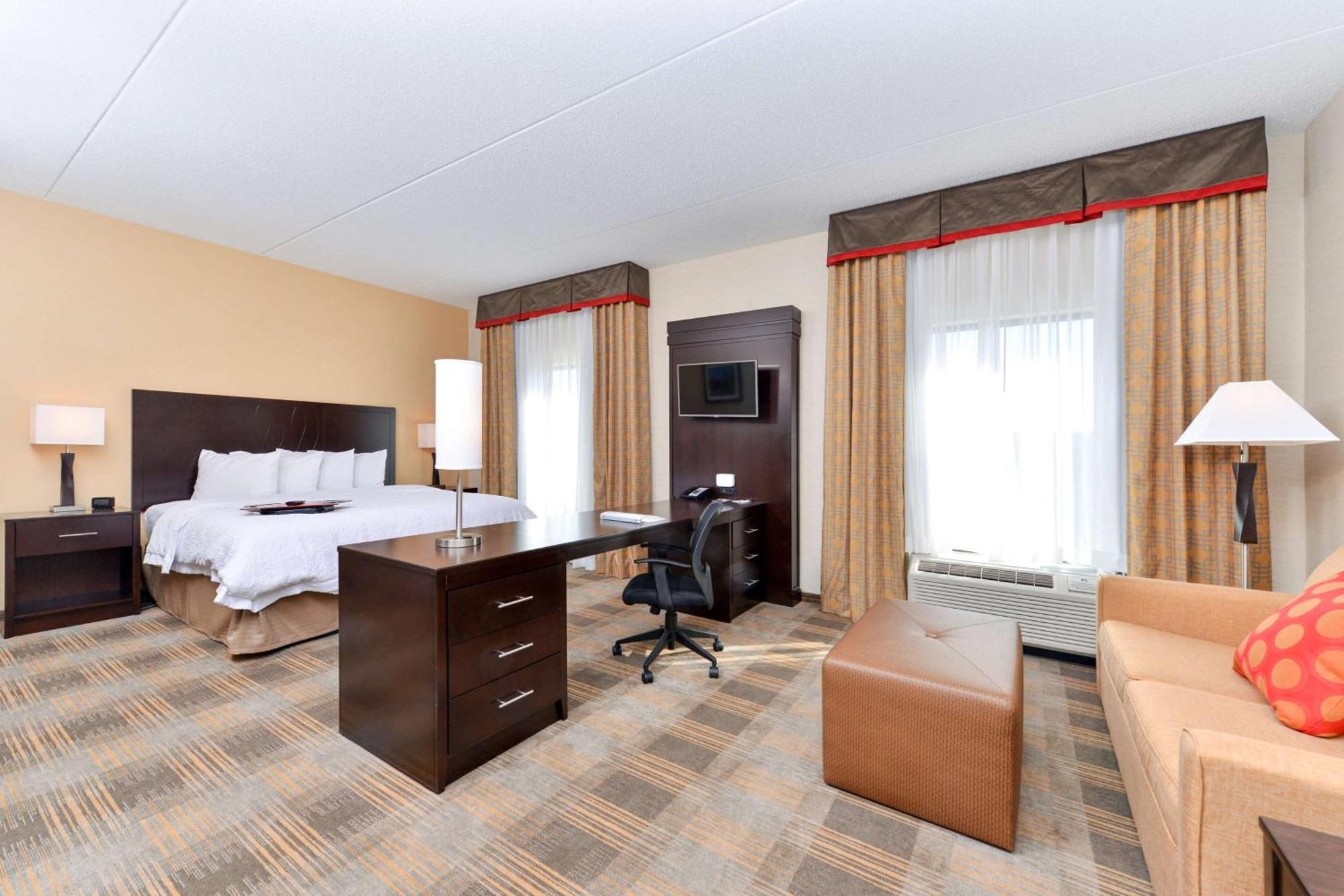 Hampton Inn & Suites California University-Pittsburgh Coal Center Eksteriør billede